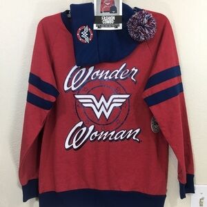 Wonder Woman, Teen, 2 piece Juniors Shirt and Beanie Combo, Red Navy